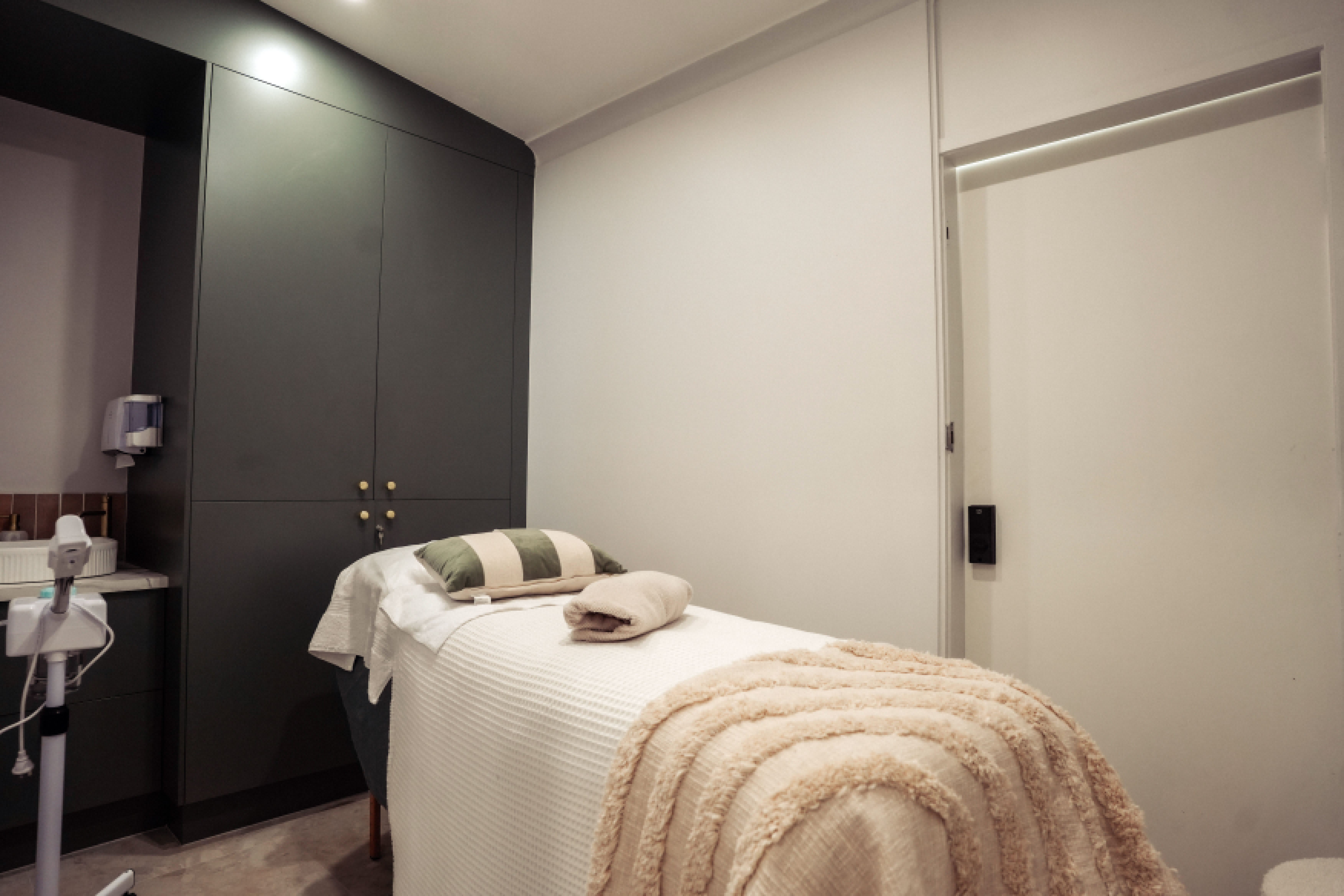 Cosmetics by Briony Clinic - Professional Space